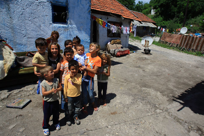 집시촌 풍경과 그곳 아이들. 보스니아의 또다른 면이다.